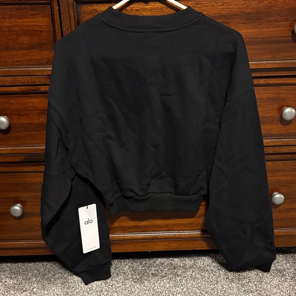 ALO Yoga Cropped Accolade Crewneck - Picture 6 of 6